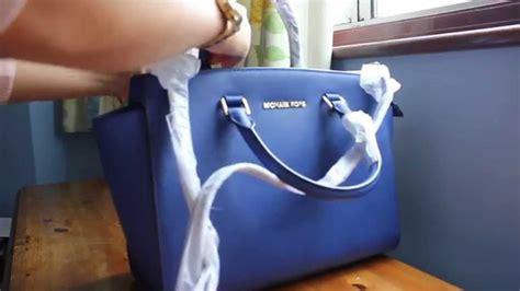 Unboxing Michael Kors Selma in Sapphire 